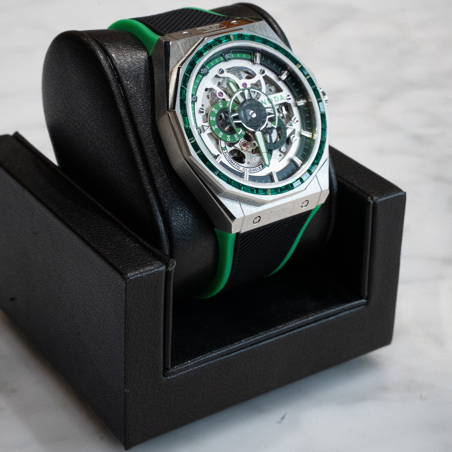 Noda Aero Series green stone bezel