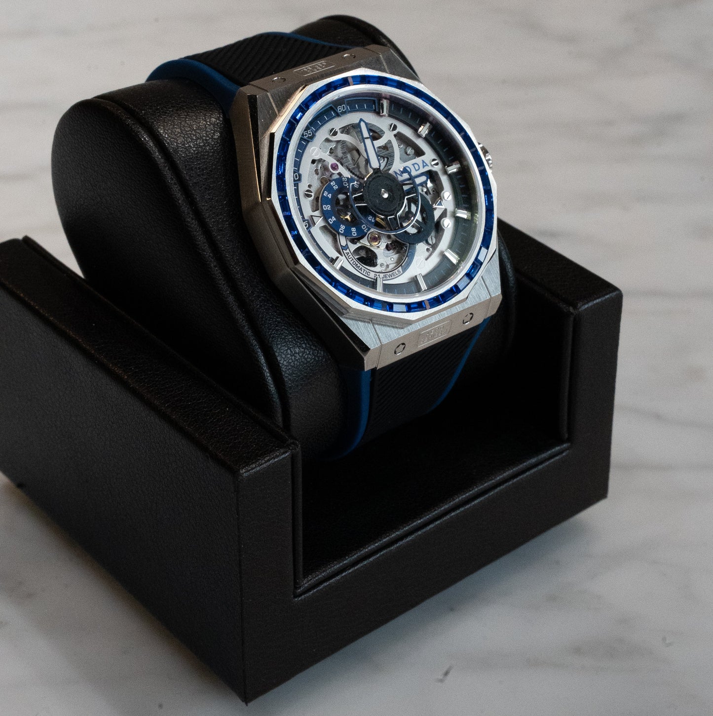 Noda Aero Series Blue stone bezel